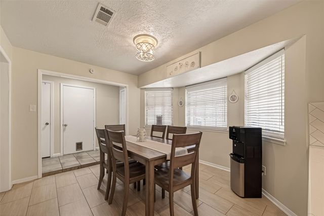 555 Shealy Street, Houston, TX 77598