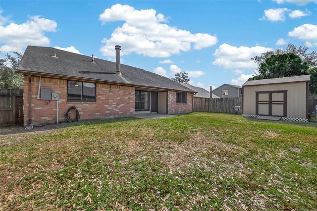 555 Shealy Street, Houston, TX 77598