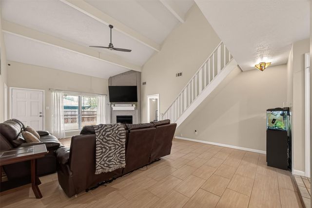 555 Shealy Street, Houston, TX 77598