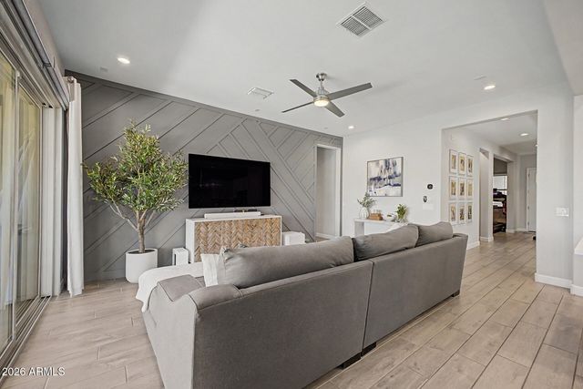 18192 W HOPE Drive, Goodyear, AZ 85338