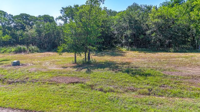 Lot 8 Diamond Point, Corsicana, TX 75109