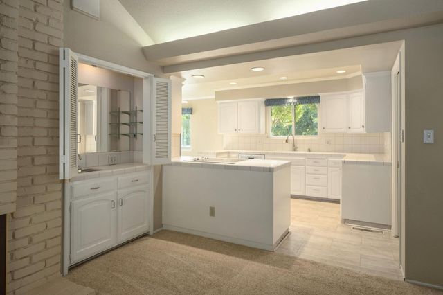 1218 W Tenaya Way, Fresno, CA 93711