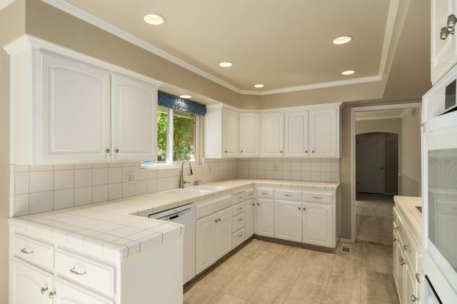 1218 W Tenaya Way, Fresno, CA 93711