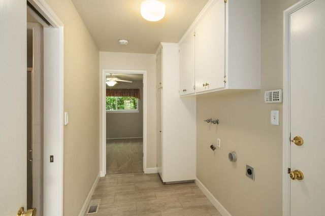 1218 W Tenaya Way, Fresno, CA 93711