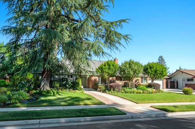 1218 W Tenaya Way, Fresno, CA 93711