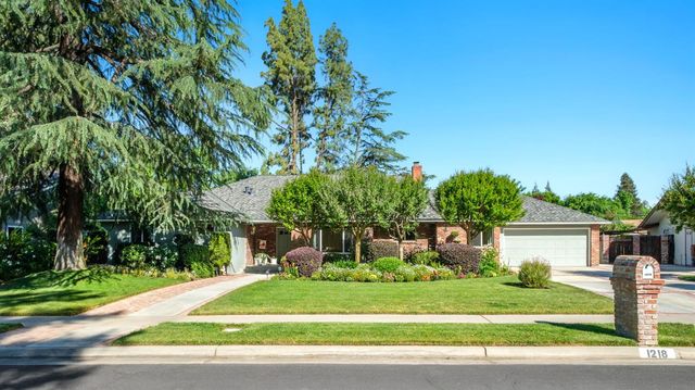 1218 W Tenaya Way, Fresno, CA 93711