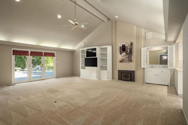 1218 W Tenaya Way, Fresno, CA 93711