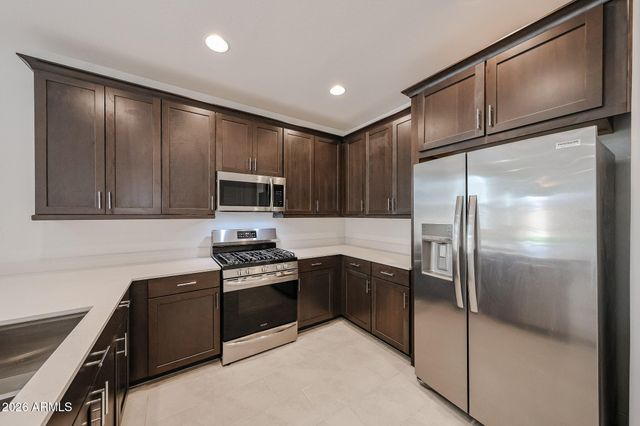 2068 W SIERRA SUNSET Trail, Phoenix, AZ 85085