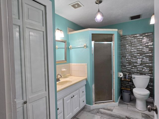 330 Barraclough Street, Fort Pierce, FL 34982