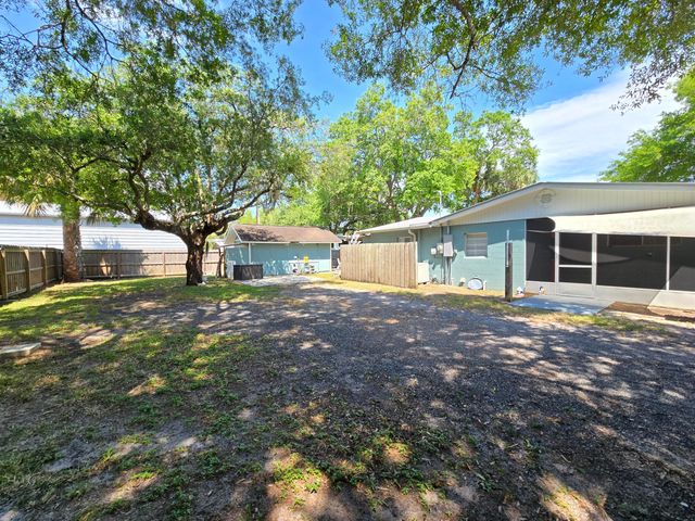 330 Barraclough Street, Fort Pierce, FL 34982
