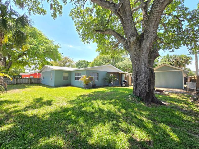 330 Barraclough Street, Fort Pierce, FL 34982