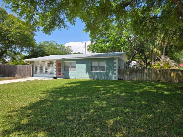 330 Barraclough Street, Fort Pierce, FL 34982