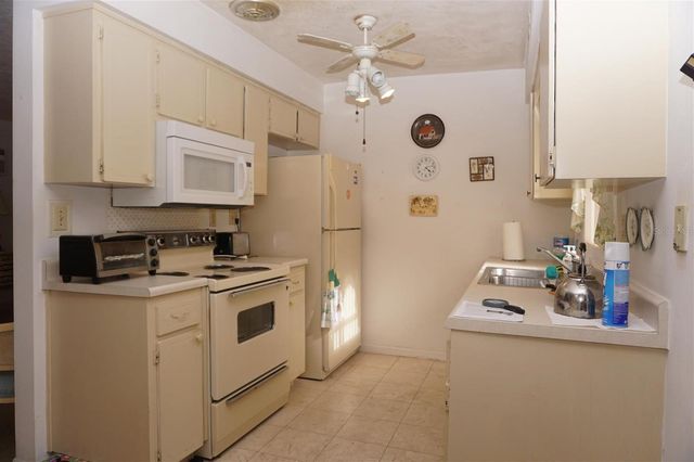 17 N DAVIS STREET, Beverly Hills, FL 34465