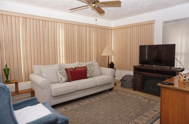 17 N DAVIS STREET, Beverly Hills, FL 34465