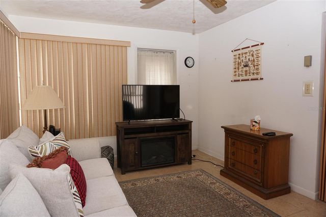 17 N DAVIS STREET, Beverly Hills, FL 34465