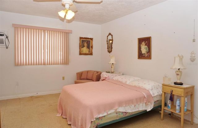 17 N DAVIS STREET, Beverly Hills, FL 34465