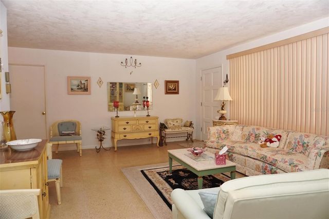 17 N DAVIS STREET, Beverly Hills, FL 34465