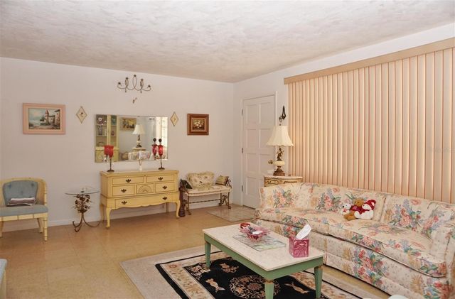 17 N DAVIS STREET, Beverly Hills, FL 34465