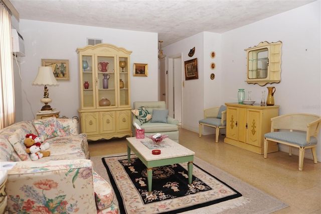 17 N DAVIS STREET, Beverly Hills, FL 34465