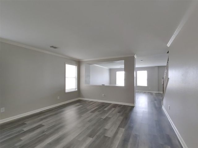 2642 Skyview Shadows Court, Houston, TX 77047