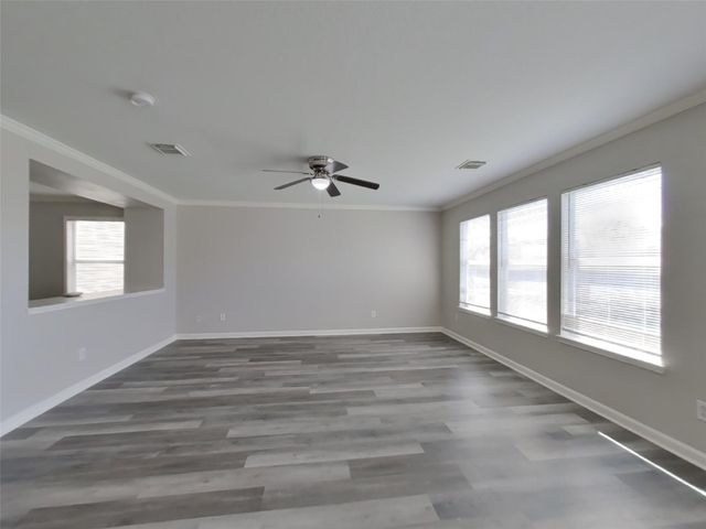 2642 Skyview Shadows Court, Houston, TX 77047