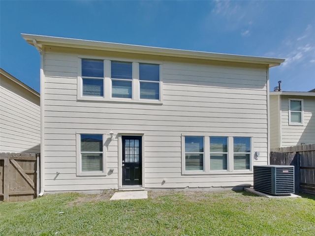 2642 Skyview Shadows Court, Houston, TX 77047