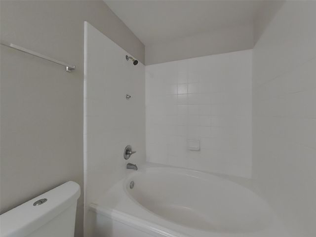 2642 Skyview Shadows Court, Houston, TX 77047