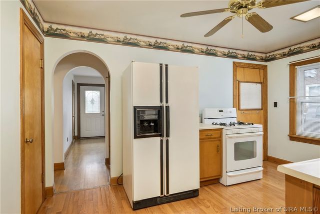 8 Mann Court, New Albany, IN 47150