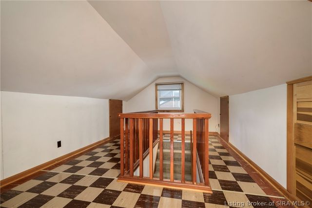8 Mann Court, New Albany, IN 47150