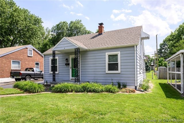 8 Mann Court, New Albany, IN 47150