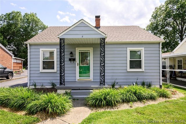 8 Mann Court, New Albany, IN 47150