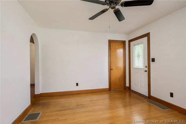 8 Mann Court, New Albany, IN 47150