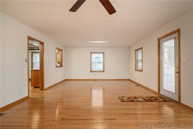8 Mann Court, New Albany, IN 47150