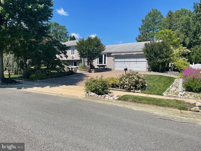 25 BRIGHTON DR, Marlton, NJ 08053