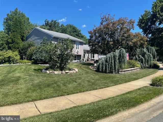 25 BRIGHTON DR, Marlton, NJ 08053