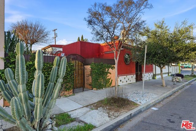 5371 Alhambra Avenue, Los Angeles, CA 90032
