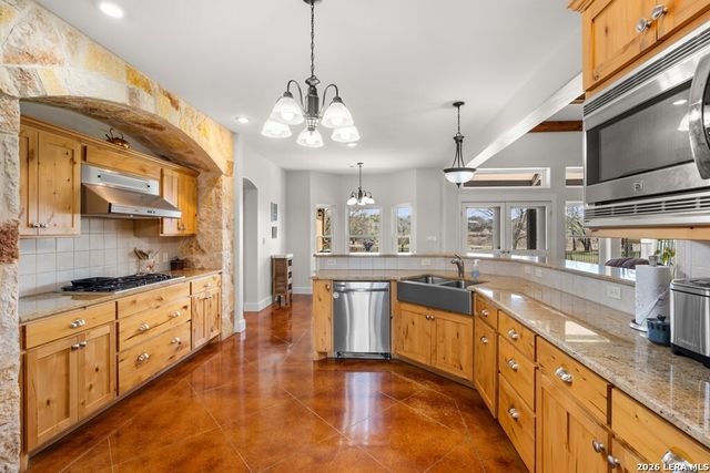 221 Cypress Estates, Ingram, TX 78025