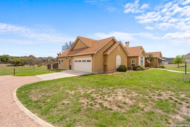 221 Cypress Estates, Ingram, TX 78025