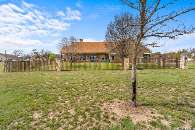 221 Cypress Estates, Ingram, TX 78025