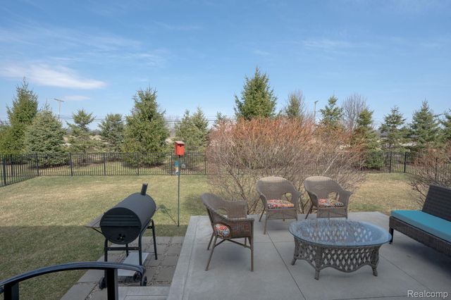 17121 Chianti Court, Macomb Township, MI 48042