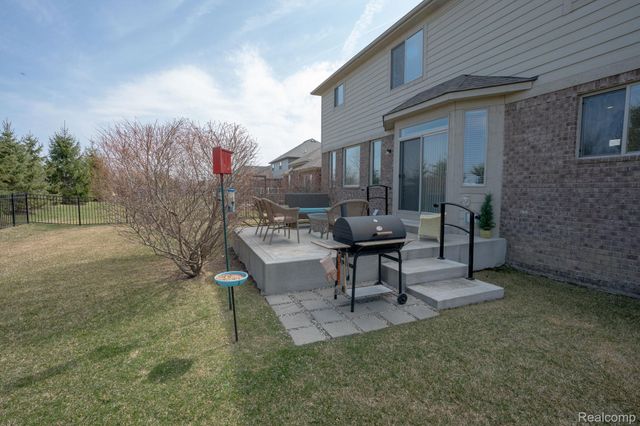17121 Chianti Court, Macomb Township, MI 48042