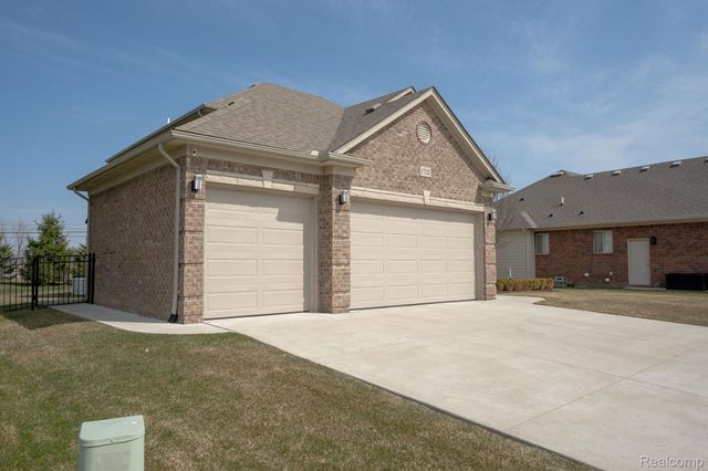 17121 Chianti Court, Macomb Township, MI 48042