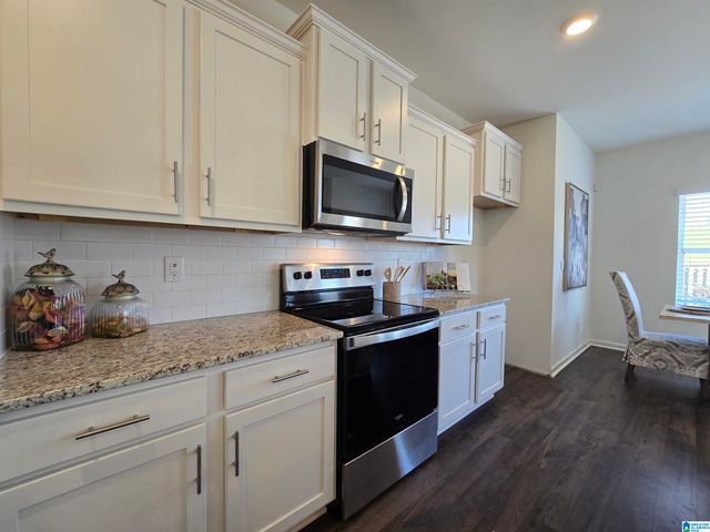 5854 RIDGELINE DRIVE, Bessemer, AL 35022