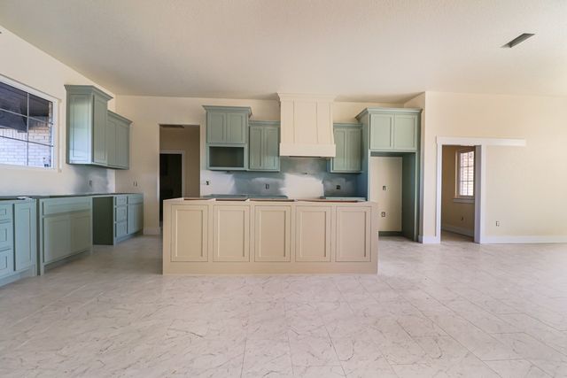 523 NE 2000, Andrews, TX 79714