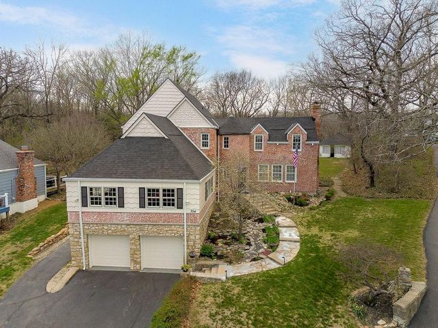 354 Terrace Trail, Lake Quivira, KS 66217