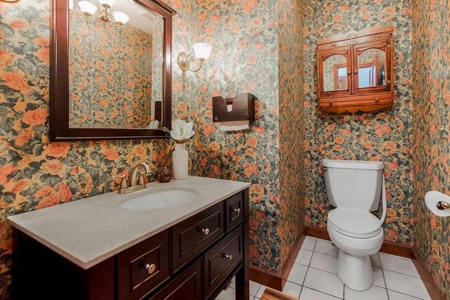 354 Terrace Trail, Lake Quivira, KS 66217