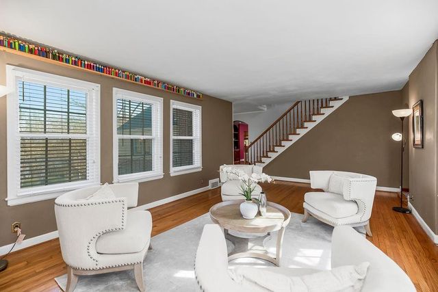 354 Terrace Trail, Lake Quivira, KS 66217