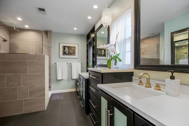 354 Terrace Trail, Lake Quivira, KS 66217