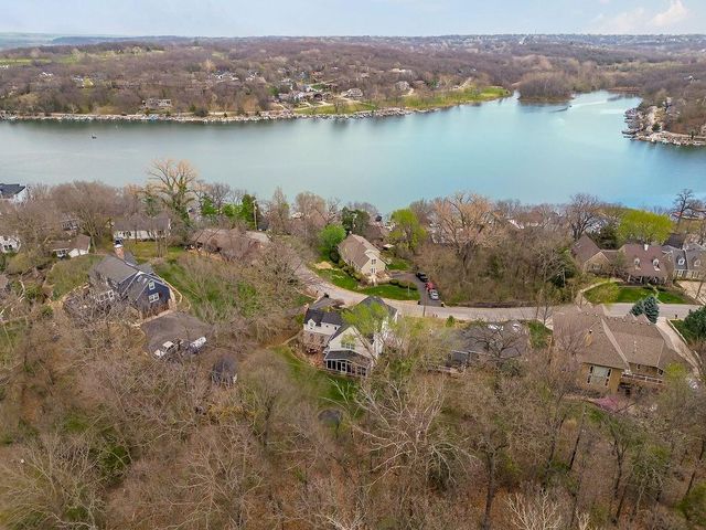 354 Terrace Trail, Lake Quivira, KS 66217