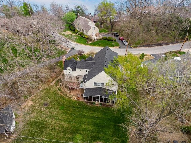 354 Terrace Trail, Lake Quivira, KS 66217